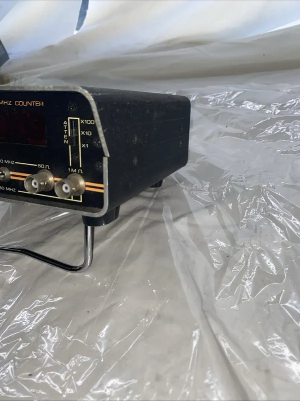 Тестер Vintage Optoelectronics 600 MHz Frequency Counter Model OPTO-8000