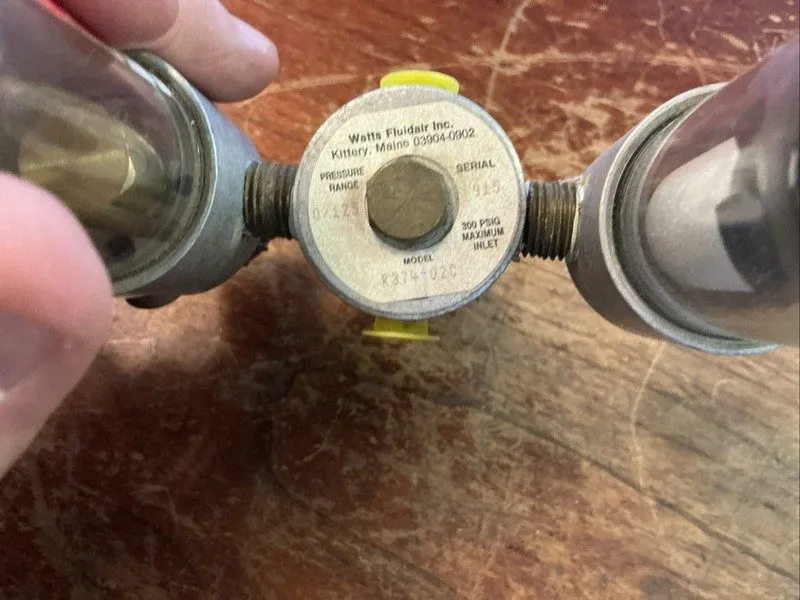 Регулятор давления Parker R374-02C Miniature Pneumatic Regulator 300psi 0-125psi