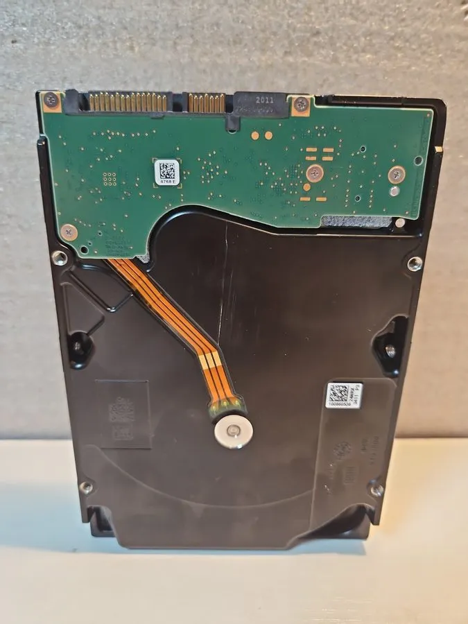 Жёсткий диск Seagate IronWolf Pro 18TB NAS HDD ST18000NE000 7200RPM SATA 3.5” — фото лота 2
