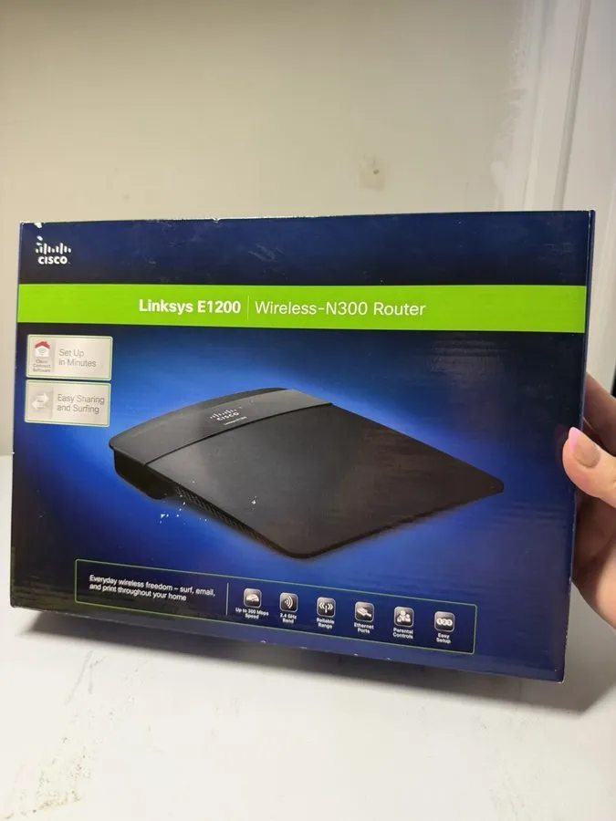 Маршрутизатор Cisco Linksys E1200 Wireless-N300 Wi-Fi Router With 4 Port Switch