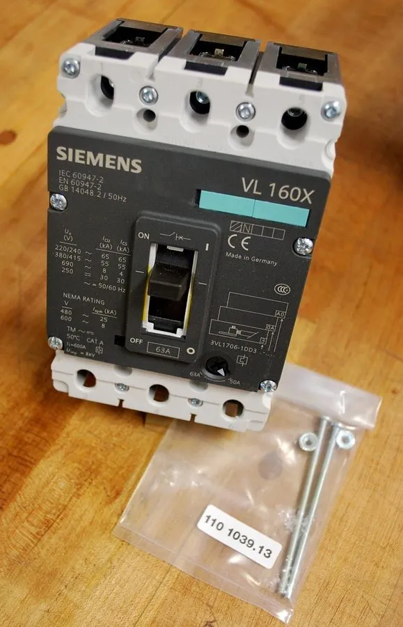 Автоматический выключатель Siemens 3VL1706-1DD33-0AA0-Z, 3 Pole, 63 amp, Circuit