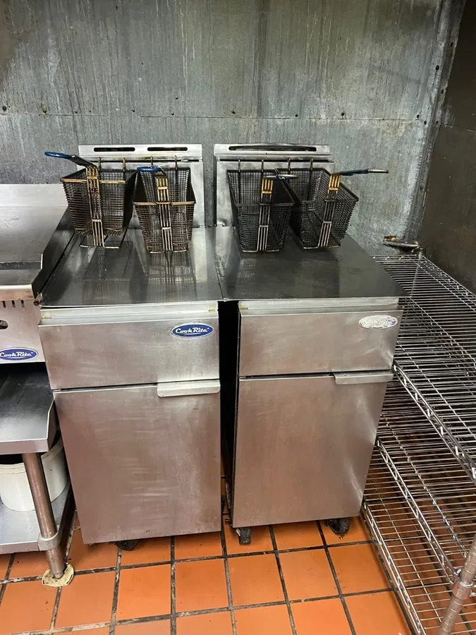 Фритюрница ATOSA ATFS-50 Commercial 2 Baskets 4 Tube Stainless Steel Floor Deep  — фото лота 1