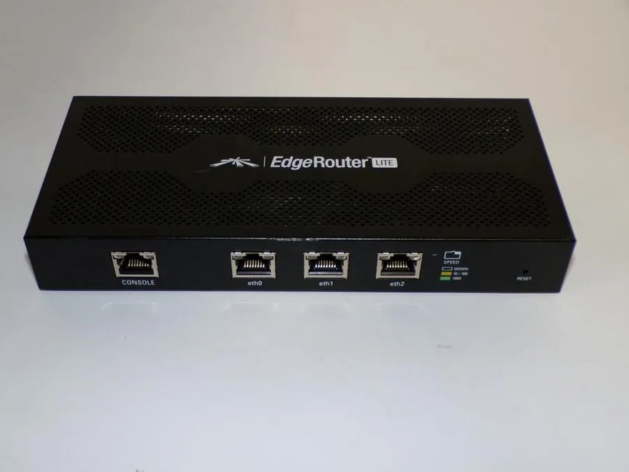 Маршрутизатор Ubiquiti EdgeRouter Lite ERLite-3 3-Port Gigabit Router (V6075)