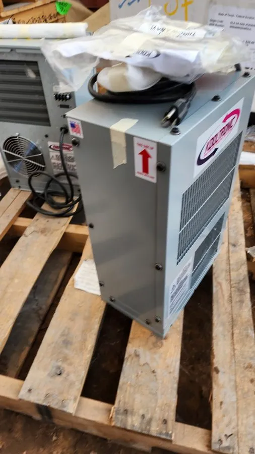 Кондиционер Kooltronic Panel Mounted Enclosure Air Conditioner KA4C2DP17LF