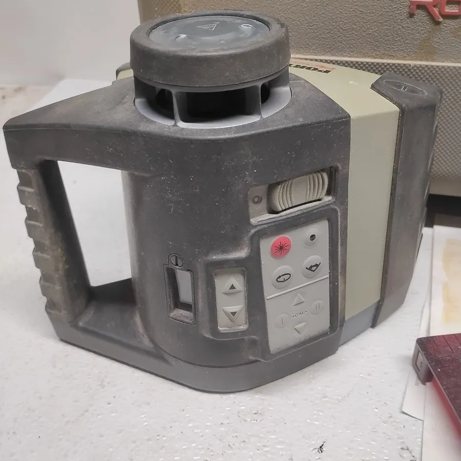 Нивелир Porter Cable RT-5250-1 Rotary Laser Self Level w/Case — фото лота 2