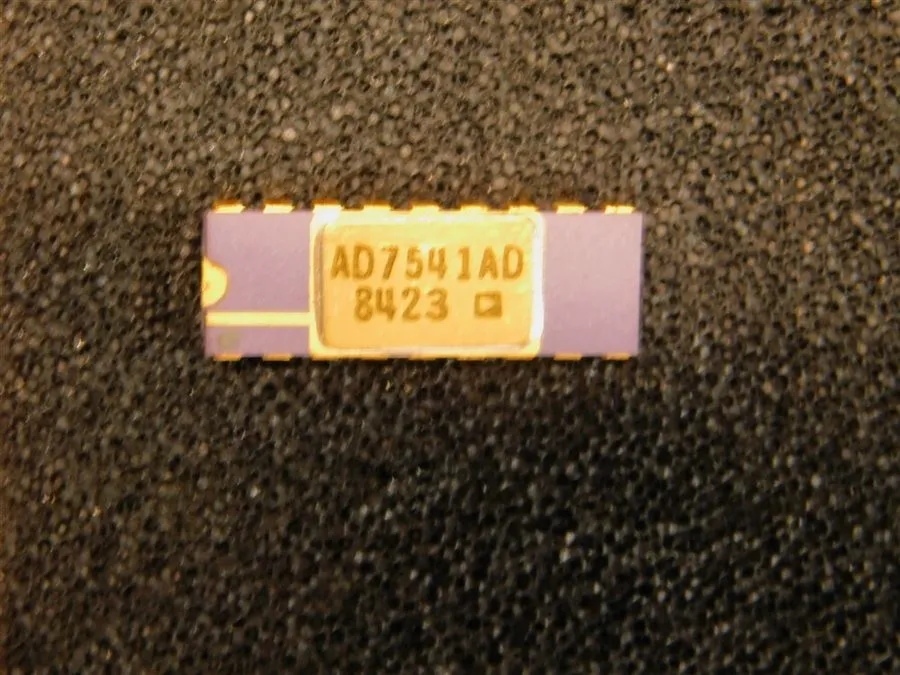 Микросхема Analog Devices AD7541AD CMOS 12-Bit, Monolithic Multiplying DAC IC 20