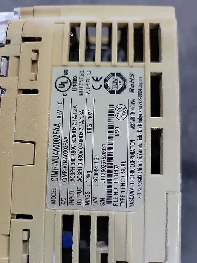 Частотный преобразователь Yaskawa CIMR-VU4A0002FAA V1000 AC Drive REV C 380-480V
