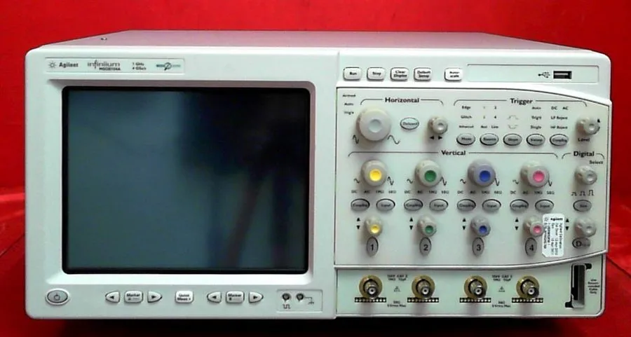 Осциллограф Keysight MSO8104A Infiniium Mixed Signal Oscilloscope 1Ghz 4GS/s, 12