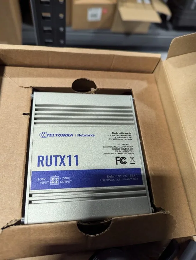 Маршрутизатор Teltonika RUTX11100400 Industrial 4G LTE Cat6 Cellular Router with