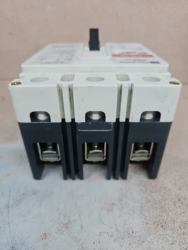 Автоматический выключатель 1 Eaton EHD3030L 30A Circuit Breaker EHD 14K 3P 480V  — фото лота 3