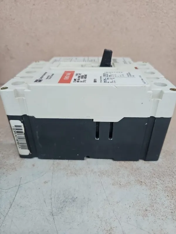 Автоматический выключатель 1 Eaton EHD3030L 30A Circuit Breaker EHD 14K 3P 480V  — фото лота 4