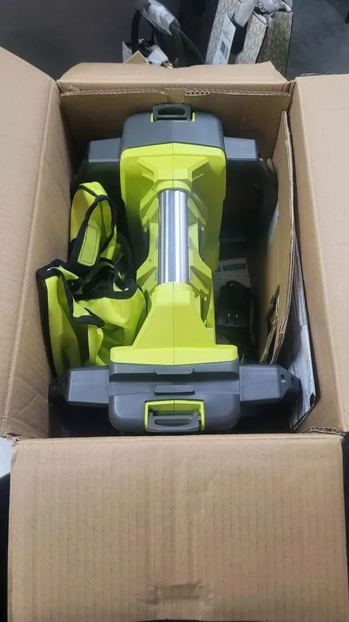 Инвертор RYOBI 40V 1800-Watt Portable Battery Inverter Power Station & 4 Port Ch — фото лота 1