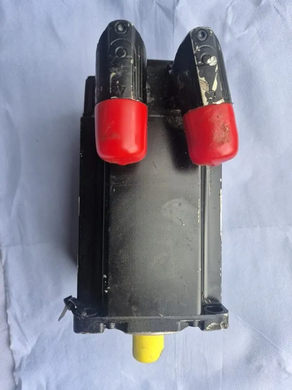 Серводвигатель Allen Bradley MPL-B430P-MJ72AA AC Servo Motor