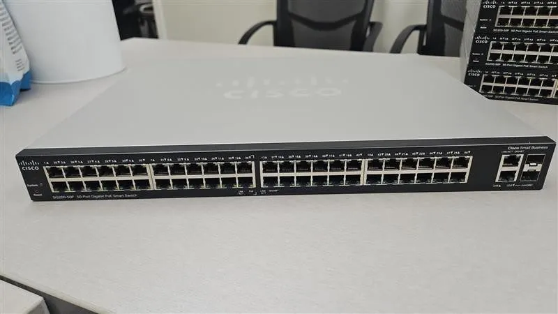 Коммутатор Cisco SG200-50P 50-Port Gigabit PoE Smart Switch 180W PoE Fully
