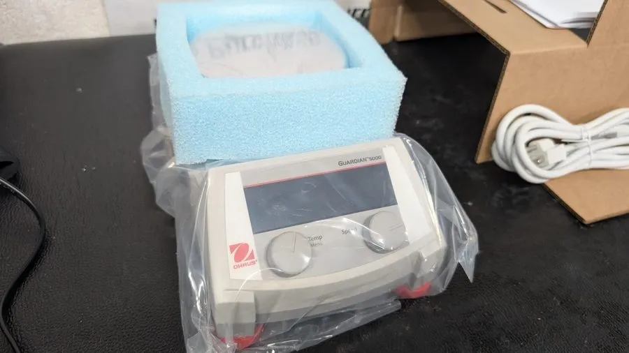 Магнитная мешалка Ohaus Guardian 5000 Hot Plate Digital Magnetic Stirrer e-G51HR — фото лота 1