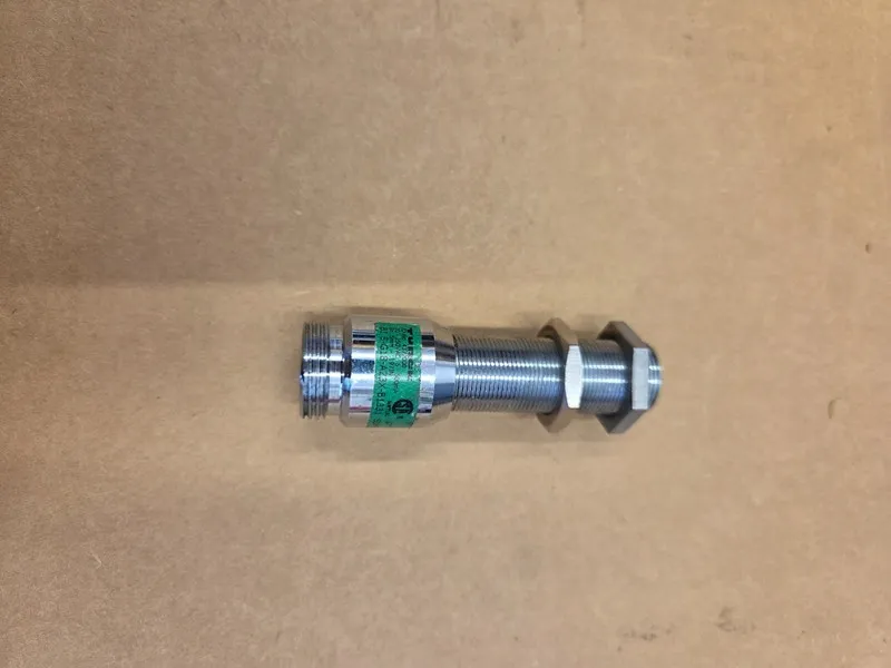 Датчик приближения Turck Bi5-G18-AZ3X-B1331 50MM 20-250VAC 5-500mA Proximity Sen