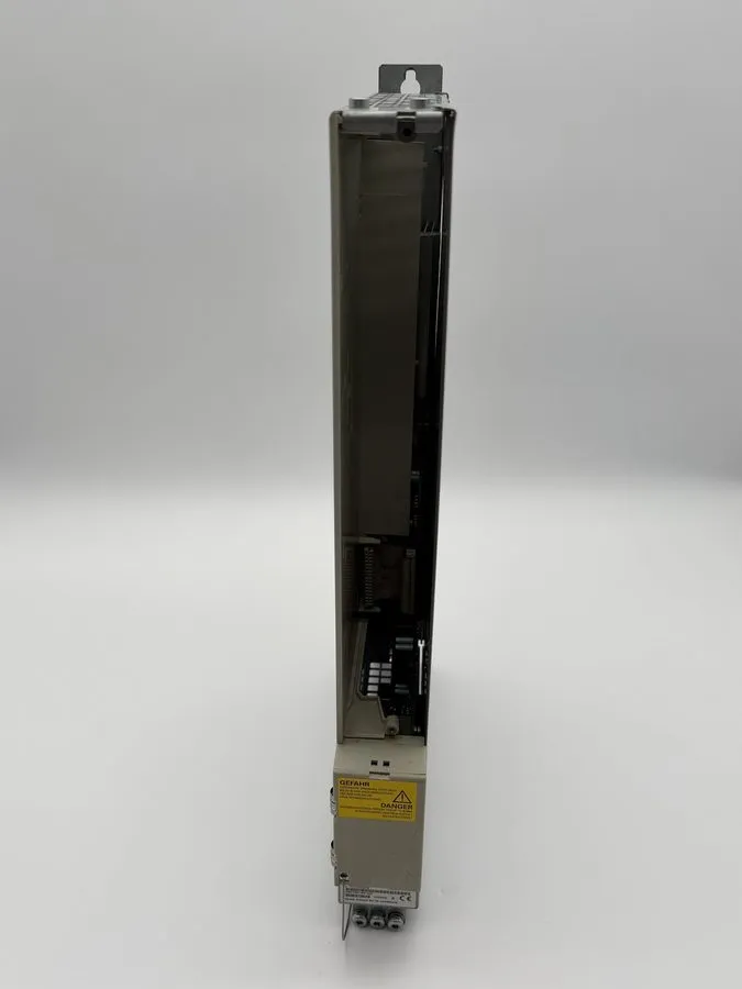 Сервоусилитель 6SN1123-1AA00-0HA1 SIEMENS SIMODRIVE 611 Module