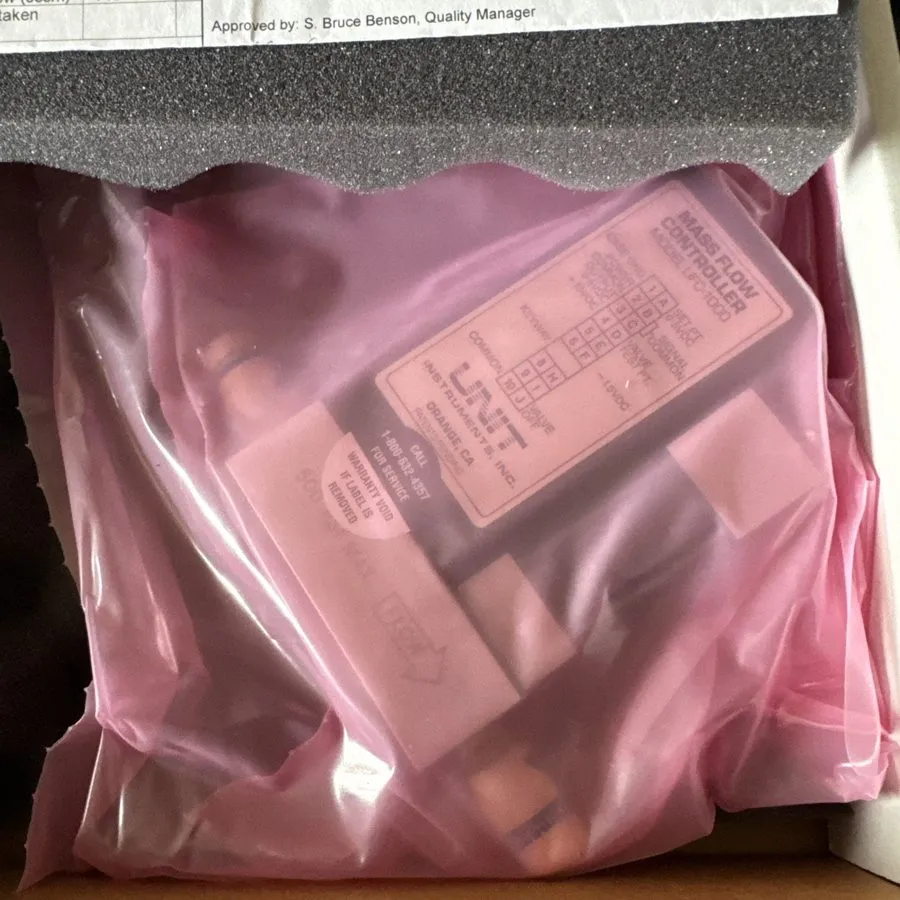 Контроллер Unit Instruments UFC-1000 Mass Flow Controller, MFC, N2, 2 SLPM, 4106 — фото лота 1