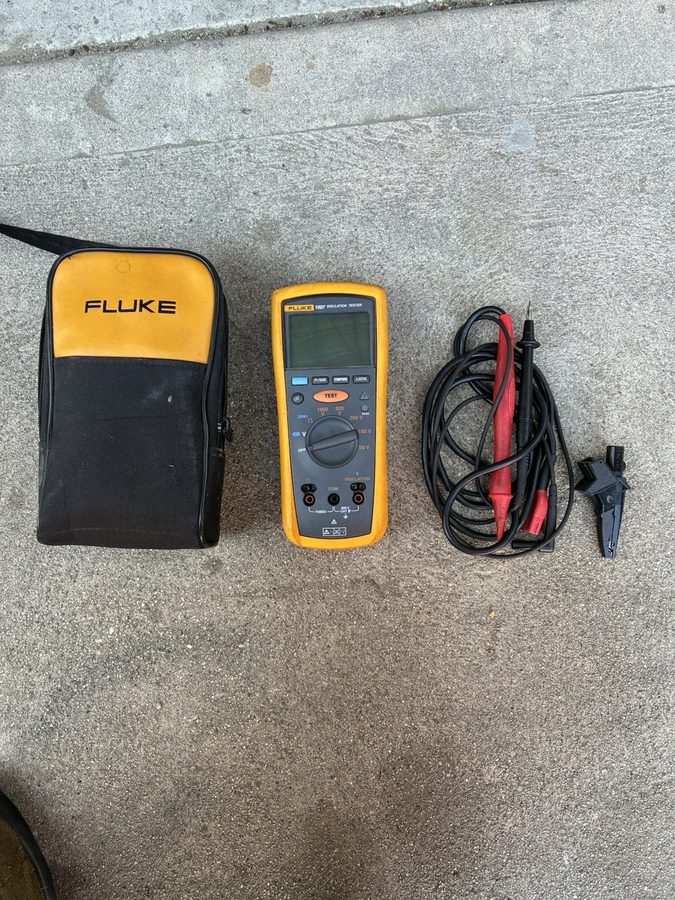Тестер Fluke 1507 Insulation Resistance Tester Megohmmeter