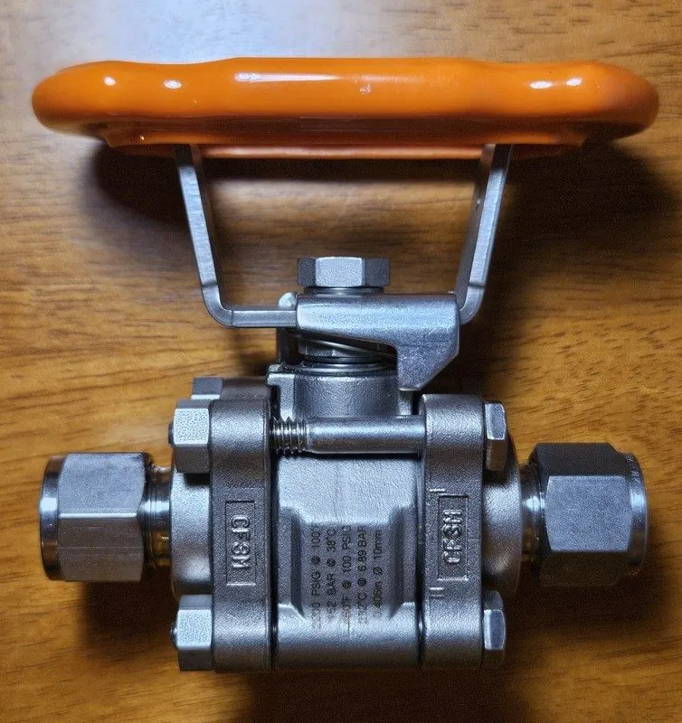 Клапан SWAGELOK SS-63TS8 Stainless Steel 3-Piece 60 Series Ball Valve
