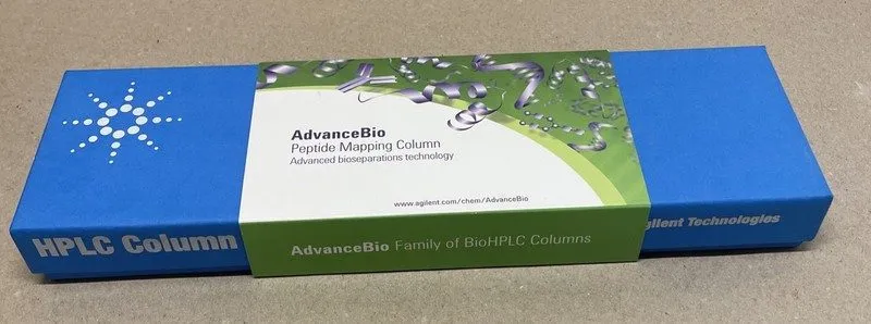 Хроматограф Agilent 653750-902 AdvanceBio Peptide Mapping 120Å, 2.1 x 150 mm, 2. — фото лота 1