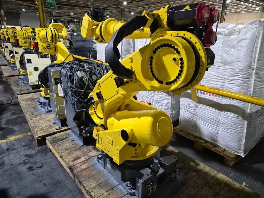 Оборудование ЧПУ FANUC R-2000iB/210F Complete w/ R-30iB Controls — фото лота 1