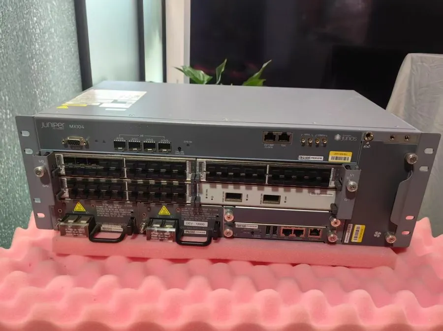 Маршрутизатор Juniper MX104 2xDC PSU 3X20GE-SFP 1XRE 1X XFP with Premium Perpetu