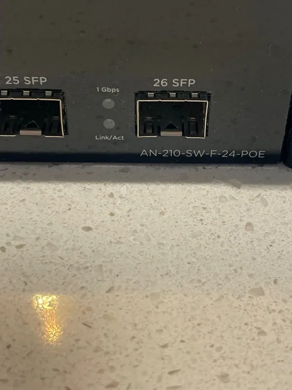 Коммутатор Araknis AN-210-SW-F-24-POE 24-Port Gigabit Managed PoE Switch w/ Rack