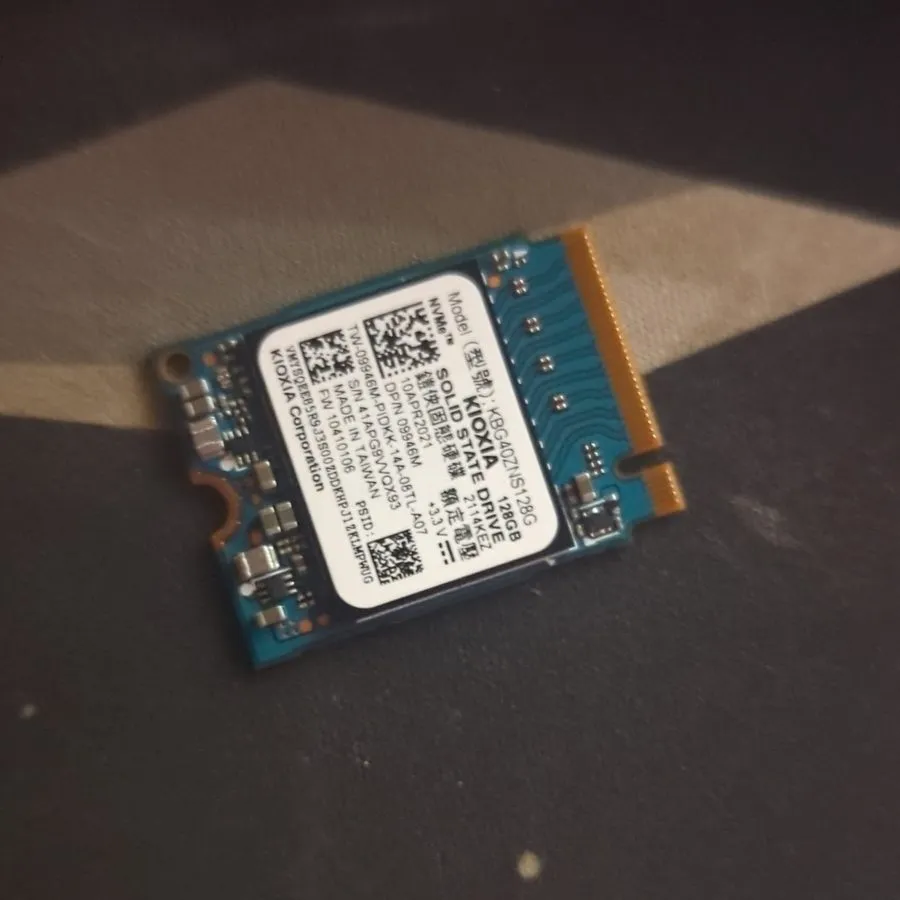 Kioxia KBG40ZNS128G 128GB M.2 SATA III SSD 6 Gbit/s (Serial ATA 3.2)
