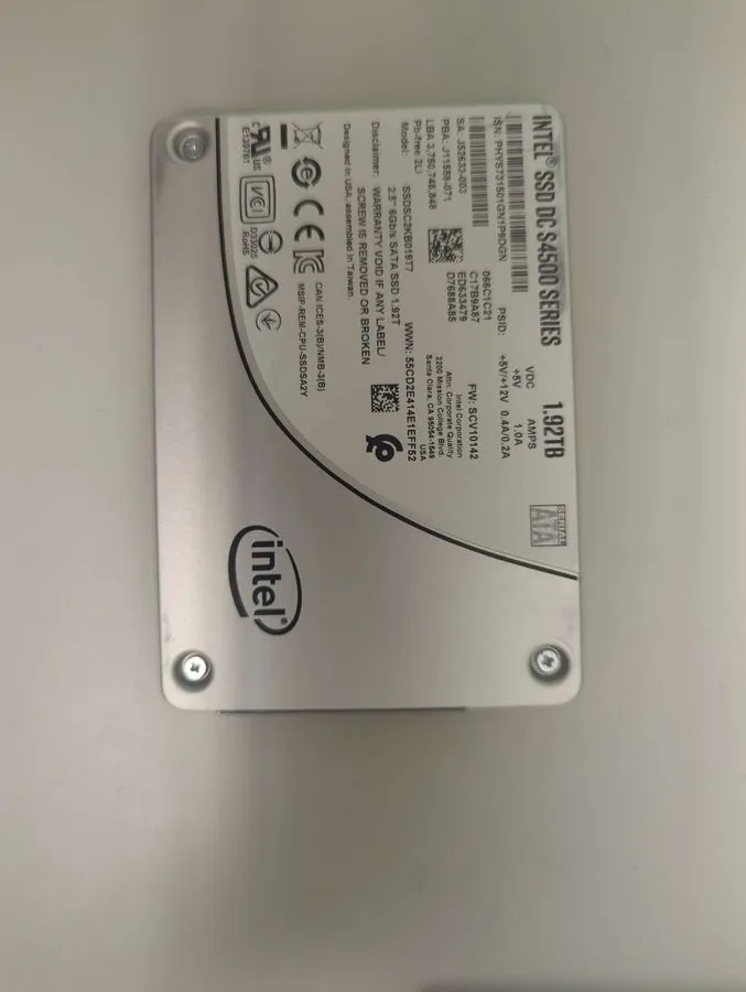 SSD-накопитель Intel DC S4500 Series 1.92TB 6Gbps 2.5 Inch SATA SSD SSDSC2KB019T