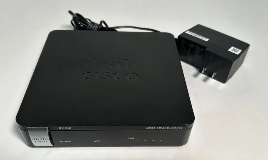 Маршрутизатор Cisco RV180 800 Mbps 4-Port Gigabit Wired Router (RV180-K9-NA)