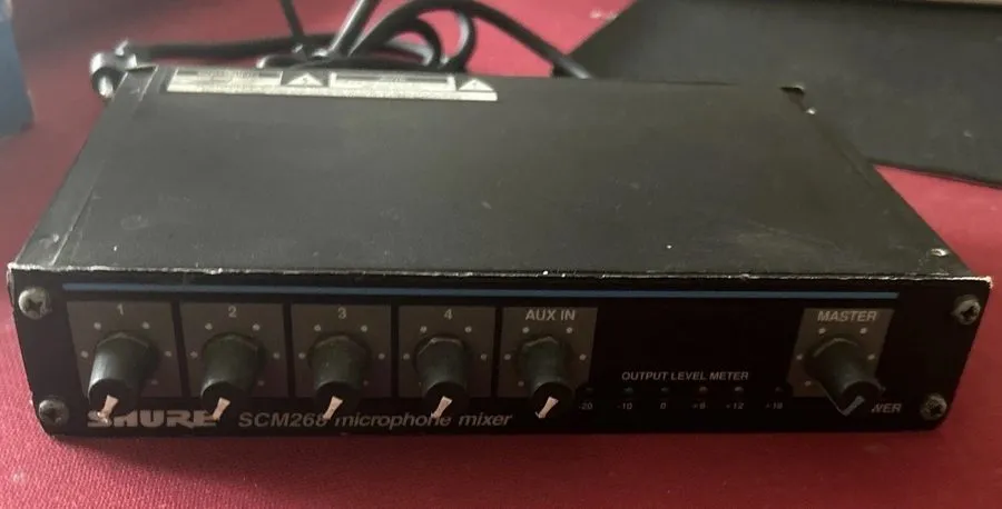 Микшерный пульт Shure SCM268 4 Channel Microphone Mixer Black