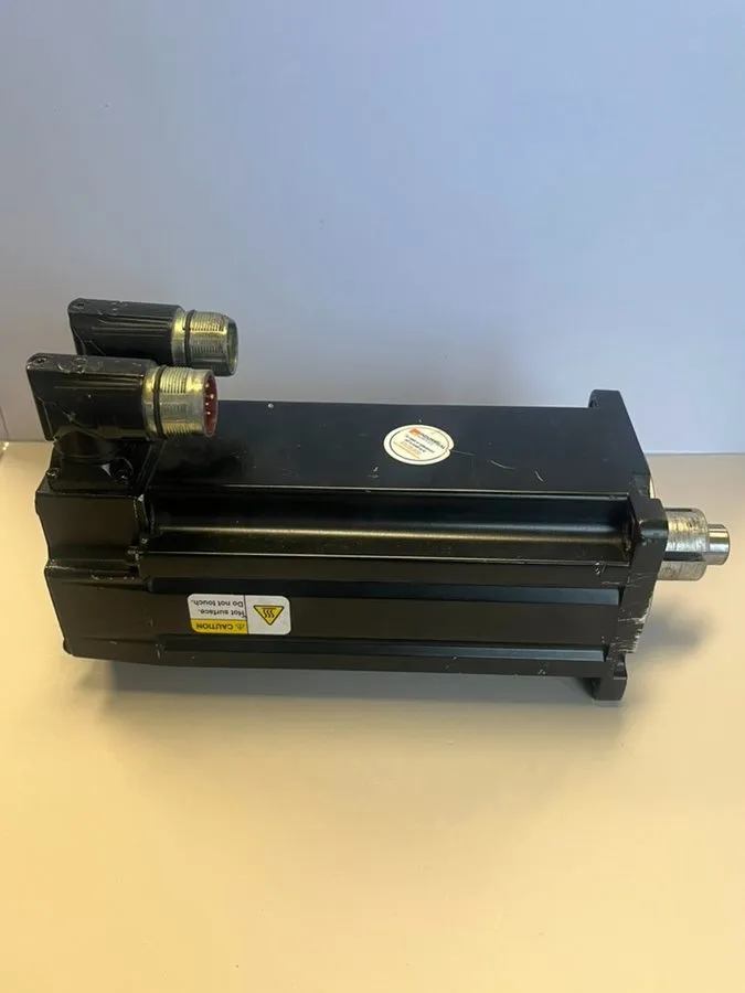 Серводвигатель MPL-B330P-SJ74AA Servo Motor Allen‑Bradley 1.8kW 660V AC — фото лота 2