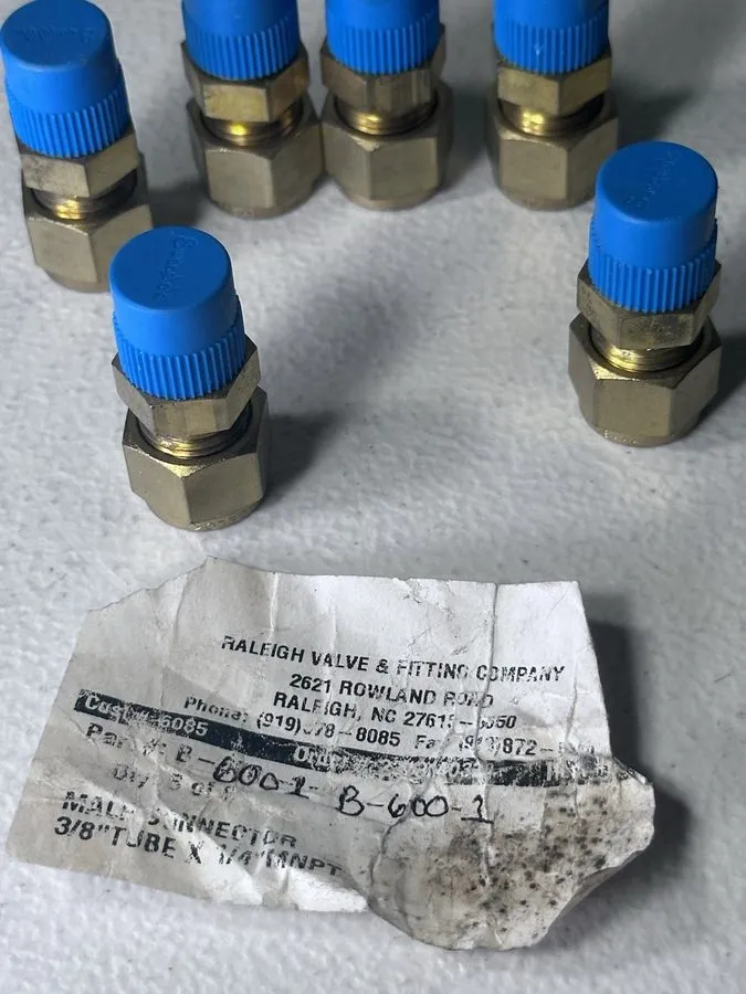 Фитинг Swagelok B-600-1-4 Brass Compression Tube Fitting 3/8" Tube OD 1/4"