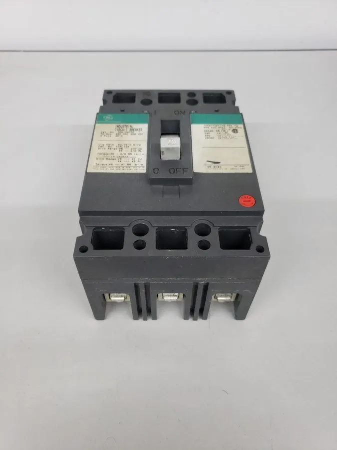 Автоматический выключатель GE TED134070 Circuit Breaker W/ Shunt Trip 70A 3P 480