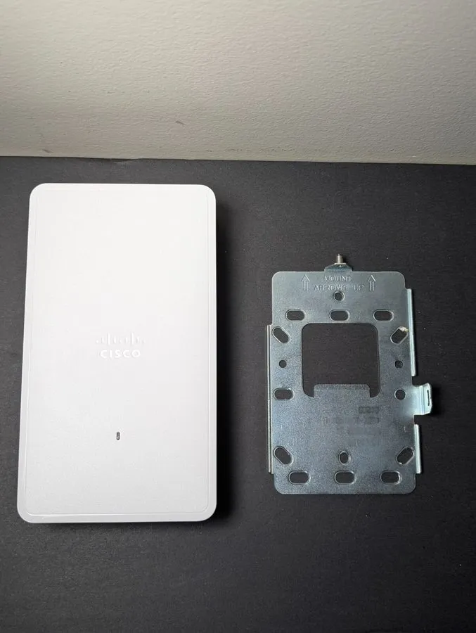 Точка доступа Wi-Fi Cisco Catalyst 9105AXW WiFi 6 Wireless Access Point C9105AXW