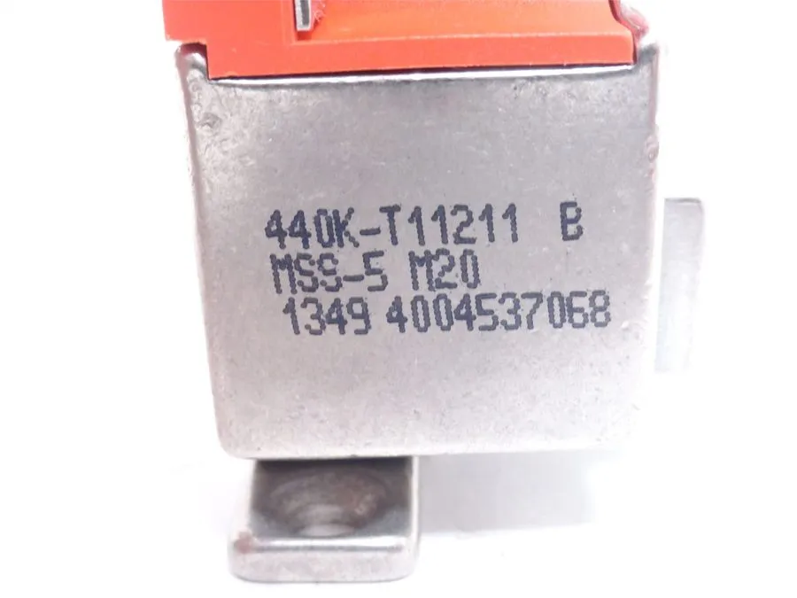 Реле безопасности 248294 Old-Stock; Allen-Bradley 440K-T11211 Guardmaster Tongue — фото лота 1