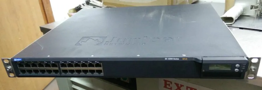Коммутатор Juniper Networks EX3200-24T 24 Port Gigabit 8 POE 4 SFP Switch