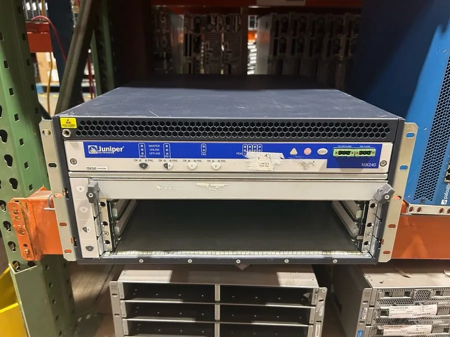 Маршрутизатор Juniper MX240 4-Slot 5U Network Router Scalable Chassis CHAS-BP-MX
