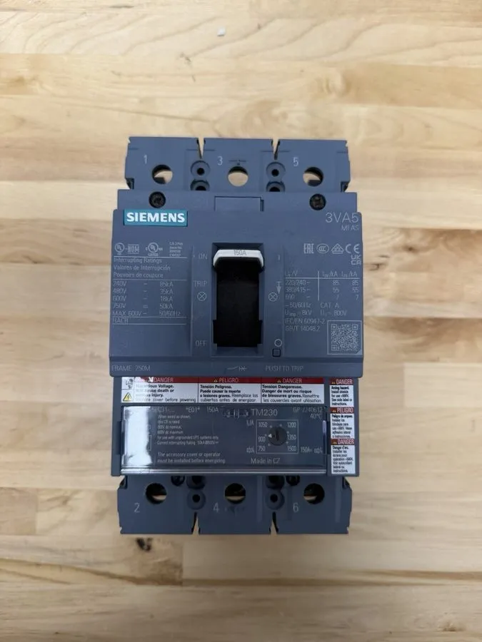 Автоматический выключатель 1-SIEMENS 3VA4110-6ED34-0AA0 3 POLE 100A 3VA4 CIRCUIT