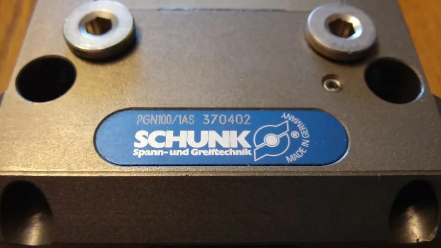 Робот Schunk PGN100/1AS 2 Jaw Parallel Gripper 370402