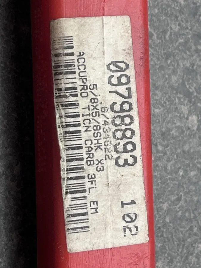 Режущий инструмент Accupro Solid Carbide Square End Mill 5/8” 3 Flute 2” LOC 5”  — фото лота 1