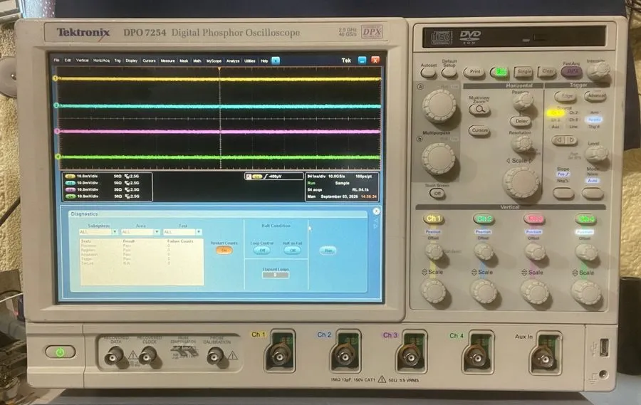 Осциллограф Tektronix DPO7254 Digita/l Phosphor Oscilloscope, 40GS/s 2.5GHz 4CH — фото лота 1