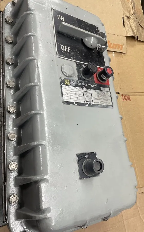 Монтажный шкаф Square D 8539 SBT1 2890267006 EXPLOSION-PROOF MOTOR STARTER ENCLO — фото лота 2