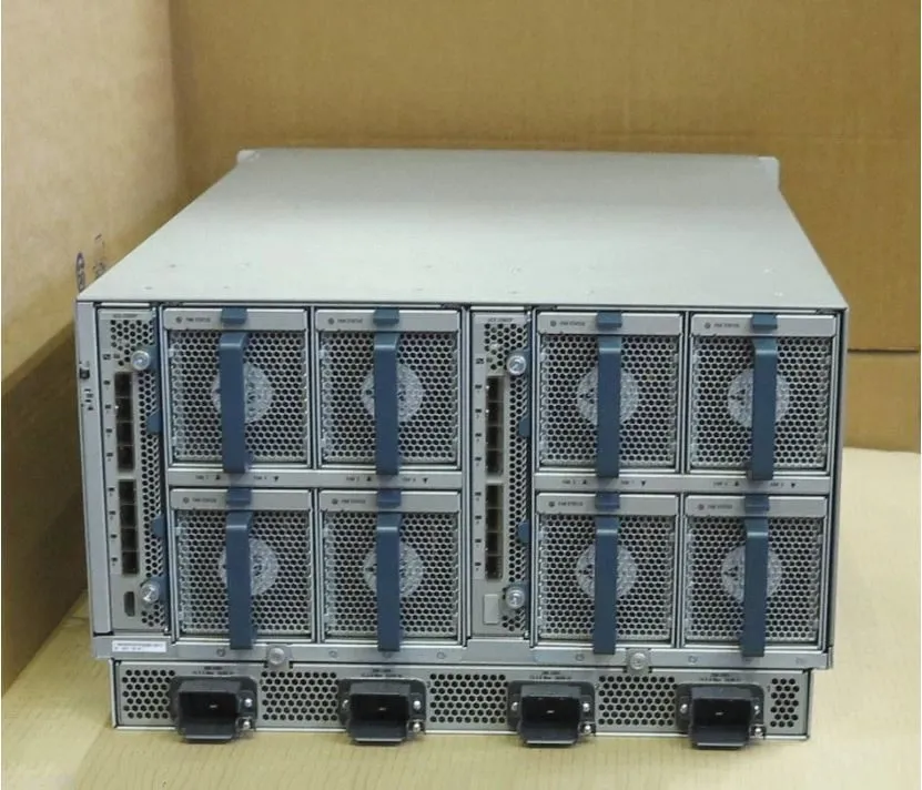 Сервер Cisco UCS-5108 2x UCS-IOM-2208XP Modules 4x PSU 8x UCS-B200-M3 CTO Blade 