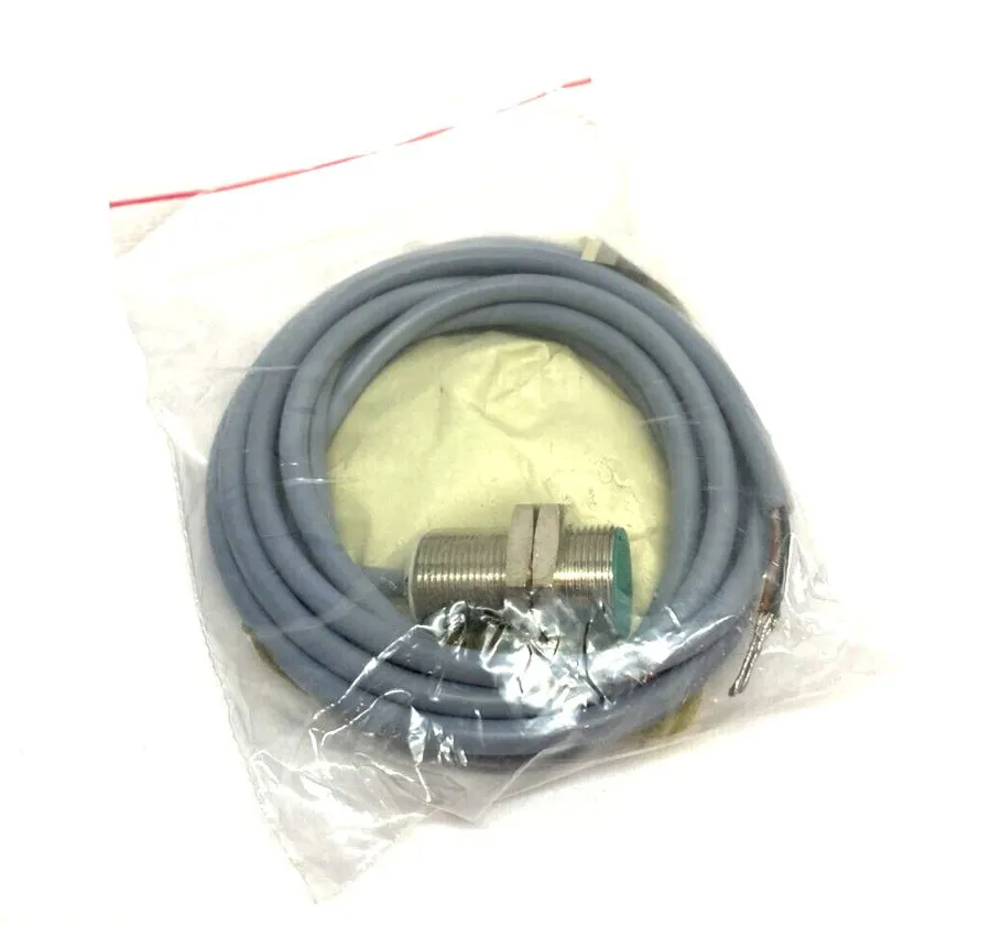 Датчик приближения Baumer IFRM 18P1701/L Inductive Proximity Sensor 8mm Sensing 