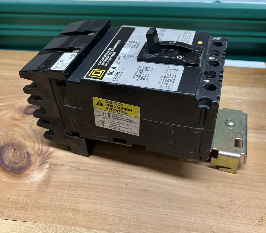 Автоматический выключатель Square D 60 Amp I-Line Circuit Breaker 3-Pole 480V AC