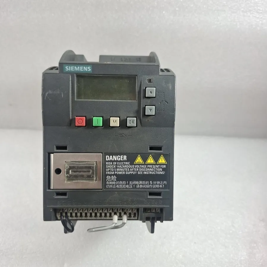 Частотный преобразователь SIEMENS SINAMICS 6SL3210-5BE13-7UV0 0.37KW 400VAC V20 