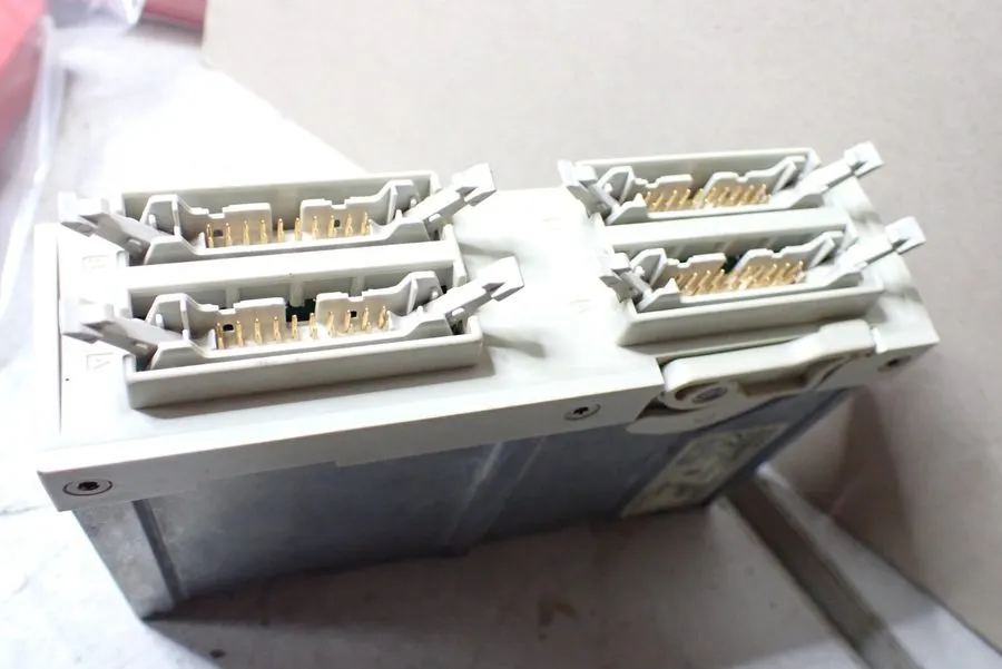 ПЛК TSXDMZ64DTK Schneider PLC Module