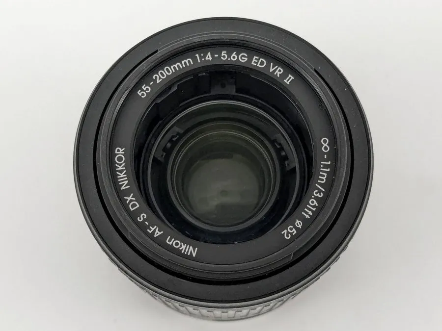 Объектив Nikon AF-S DX NIKKOR 55-200mm f/4-5.6G ED VR IF Nikon F 52mm HB-37